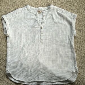 Faherty women’s shirt